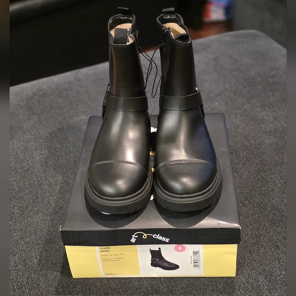 Art Class Black Crosby Girls Boots Big Kid Size 4 - Picture 2 of 4